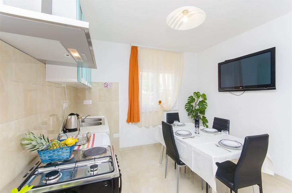 Apartments Branka Трогір Екстер'єр фото