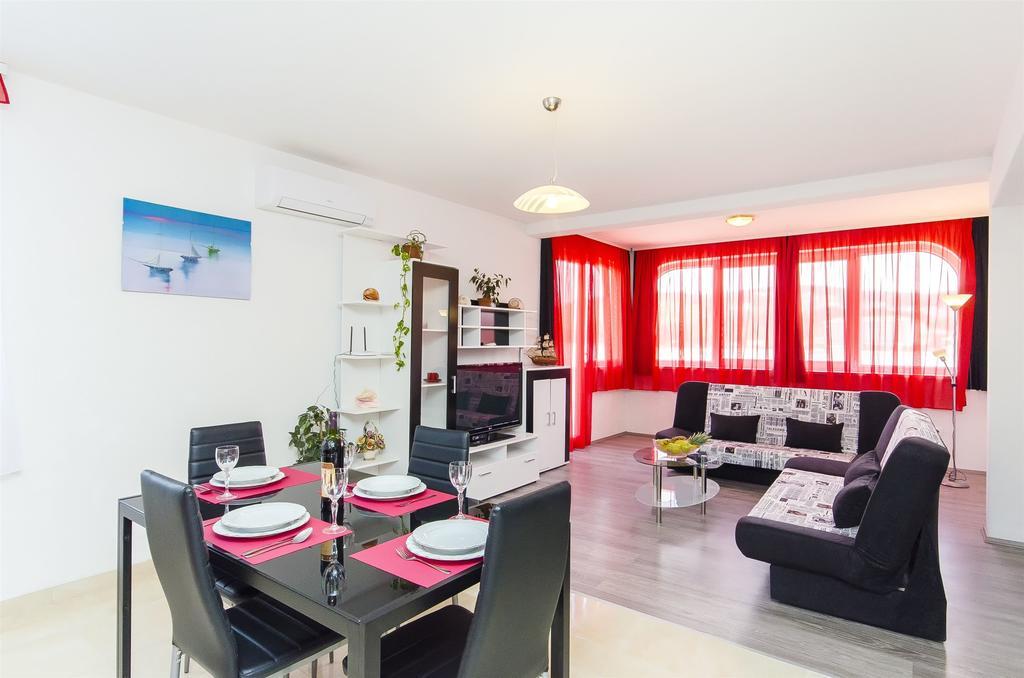 Apartments Branka Трогір Екстер'єр фото