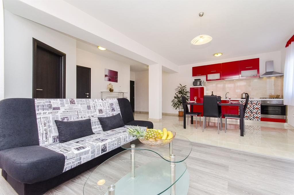 Apartments Branka Трогір Екстер'єр фото