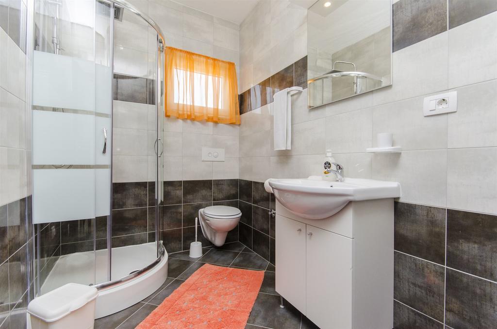 Apartments Branka Трогір Екстер'єр фото