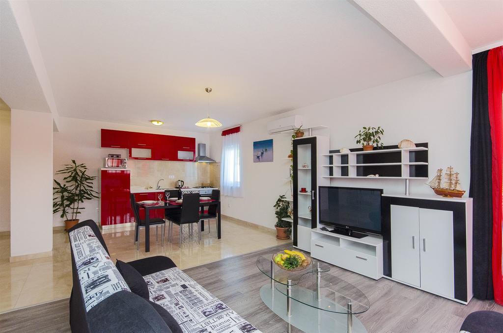 Apartments Branka Трогір Екстер'єр фото