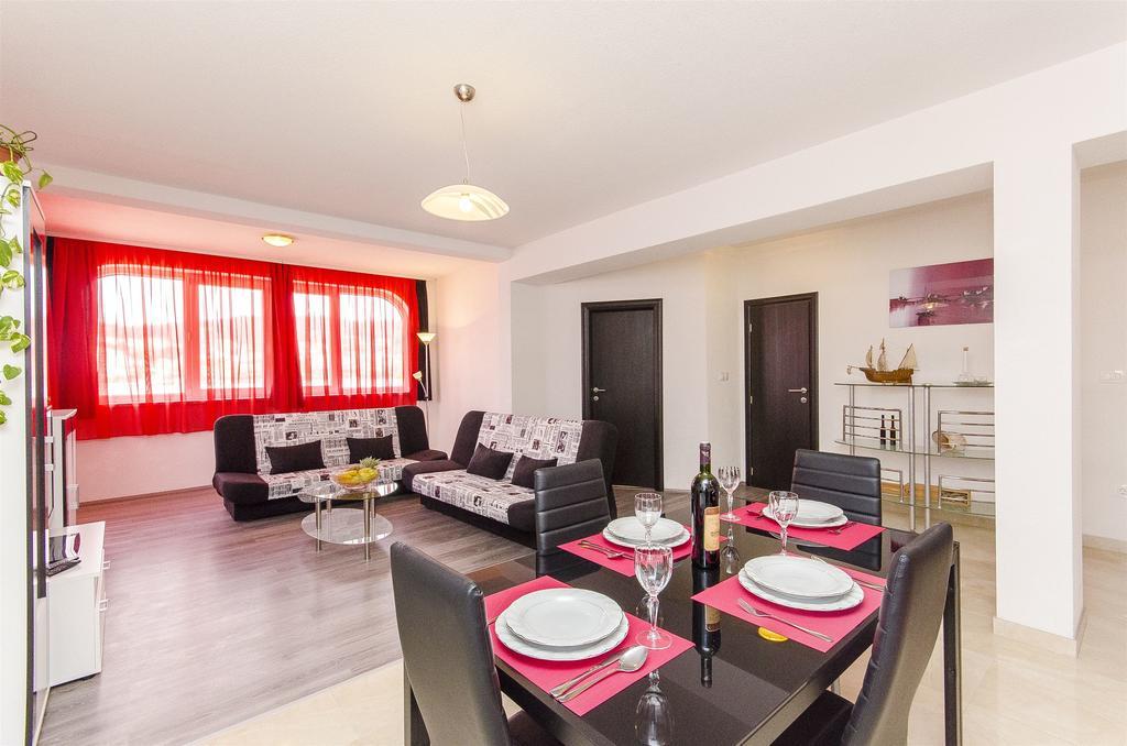 Apartments Branka Трогір Екстер'єр фото